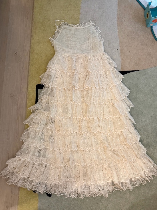 Doen Dresses & Skirts - Doen heirloom Cream Tiered Lace Ruffle Bridal Dress